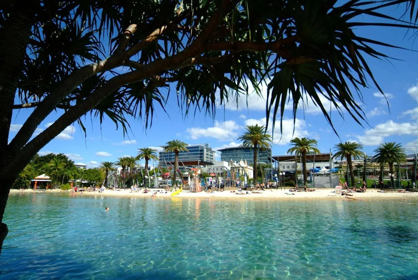 Apartment Bright And Cozy 2Br Apt With King Bed, Parking & Wi-Fi Brisbane