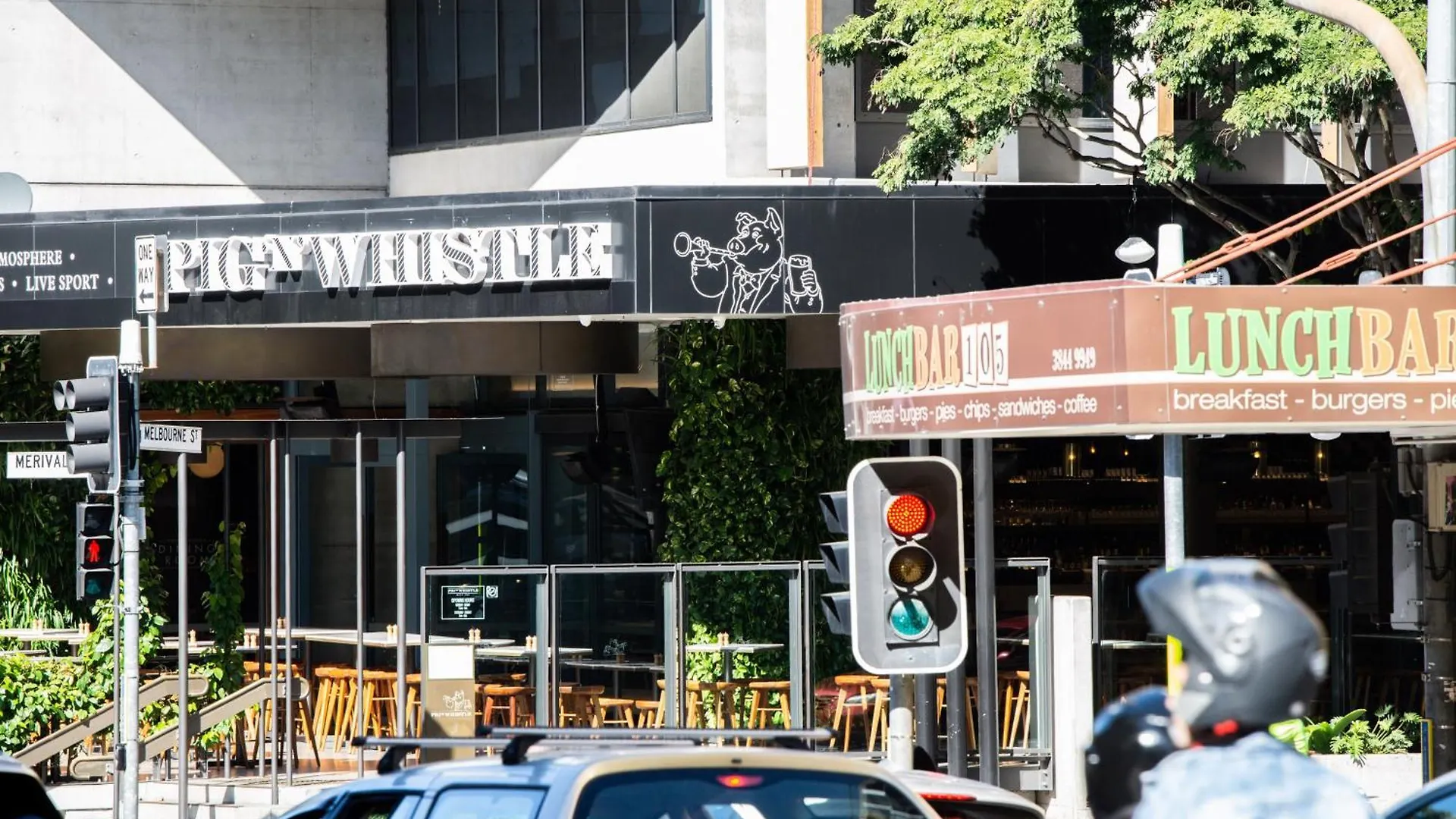 Bright And Cozy 2Br Apt With King Bed, Parking & Wi-Fi Brisbane Apartment