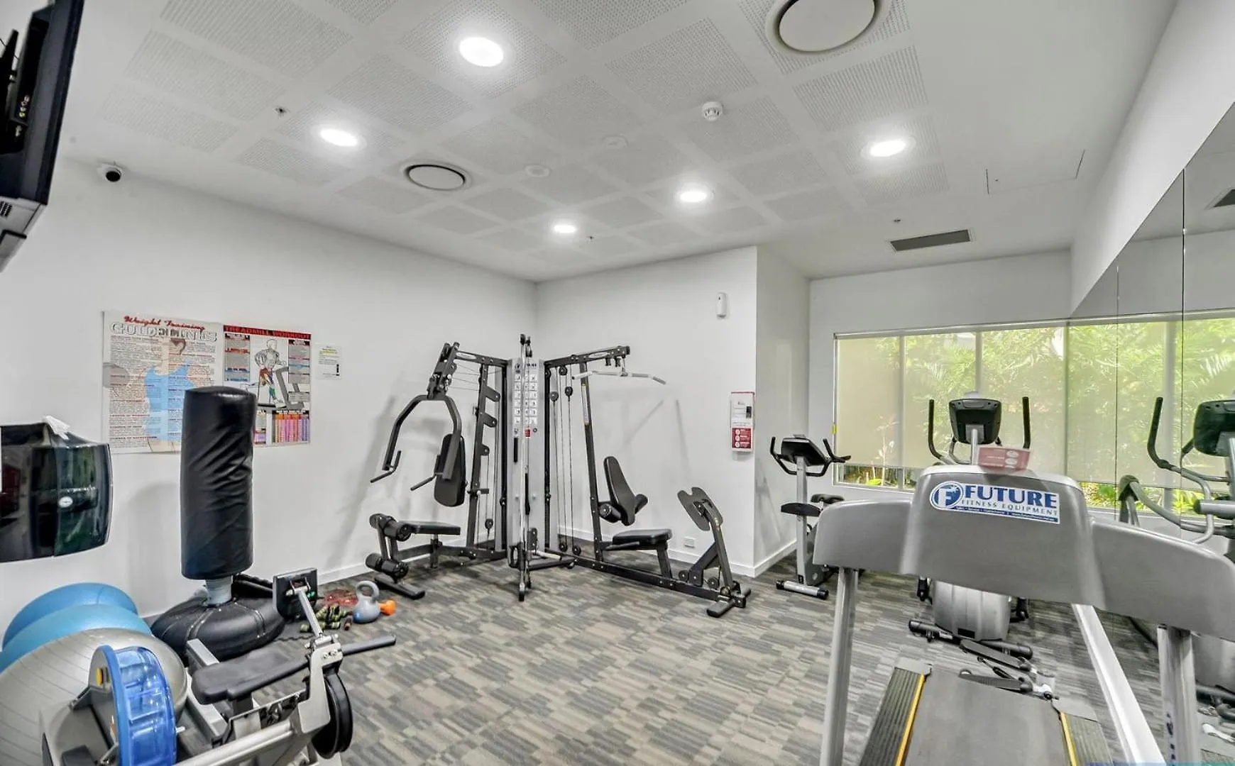 Bright And Cozy 2Br Apt With King Bed, Parking & Wi-Fi Brisbane 0*,  Australia