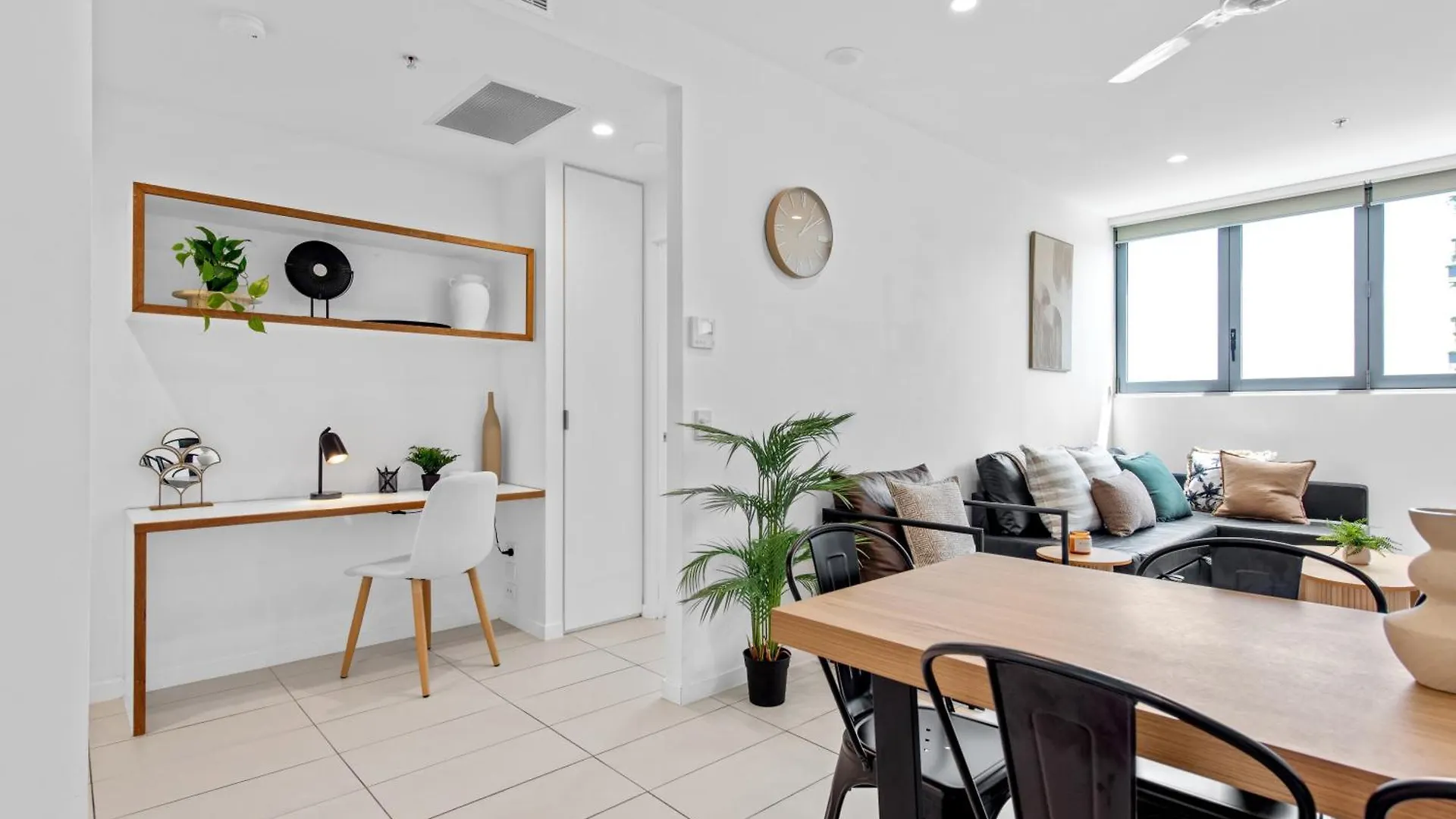 Apartment Bright And Cozy 2Br Apt With King Bed, Parking & Wi-Fi Brisbane